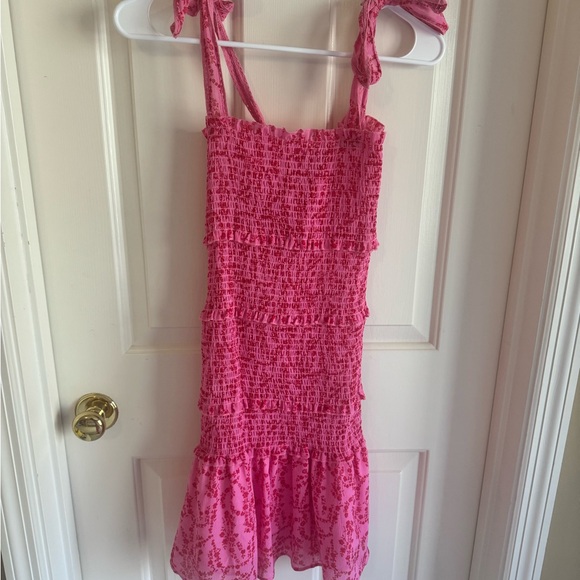 Dresses & Skirts - Pink Mini Dress xs